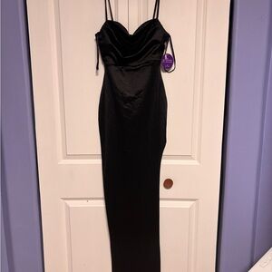 Windsor Sleek Black Prom Dress
